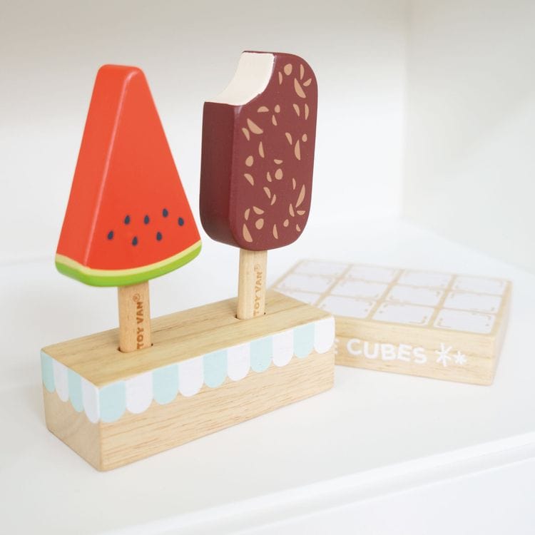 Kitchen Pretend Play Fridge & Freezer - FAO Schwarz