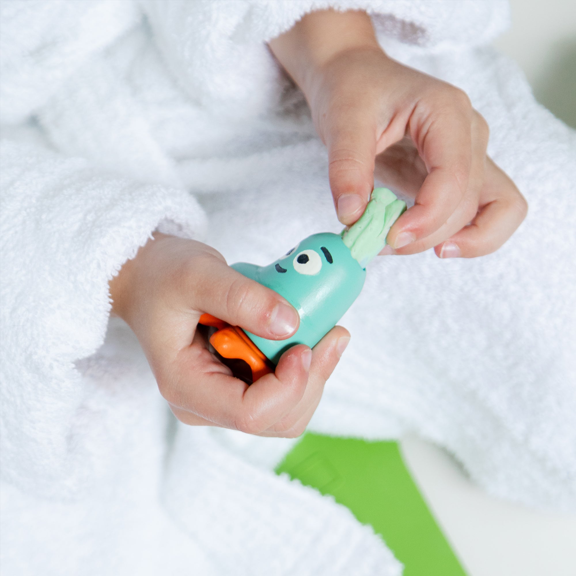 Pataploof – Pink and Blue Bath & Shower Dough + Bloop Ploofy - FAO Schwarz