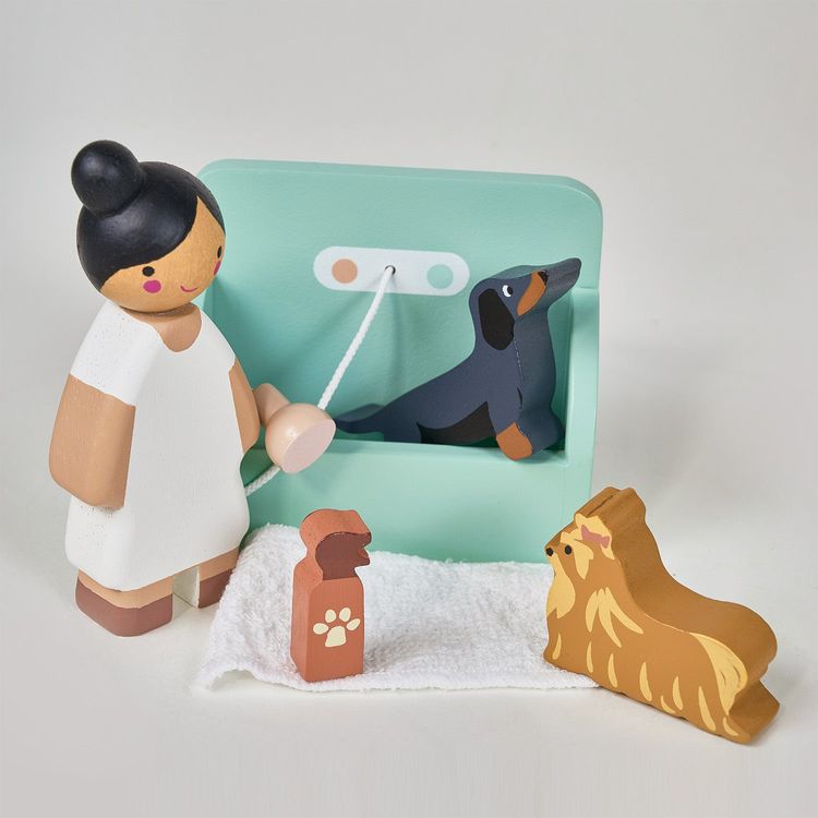 Wooden Waggy Tails Dog Salon Set - FAO Schwarz