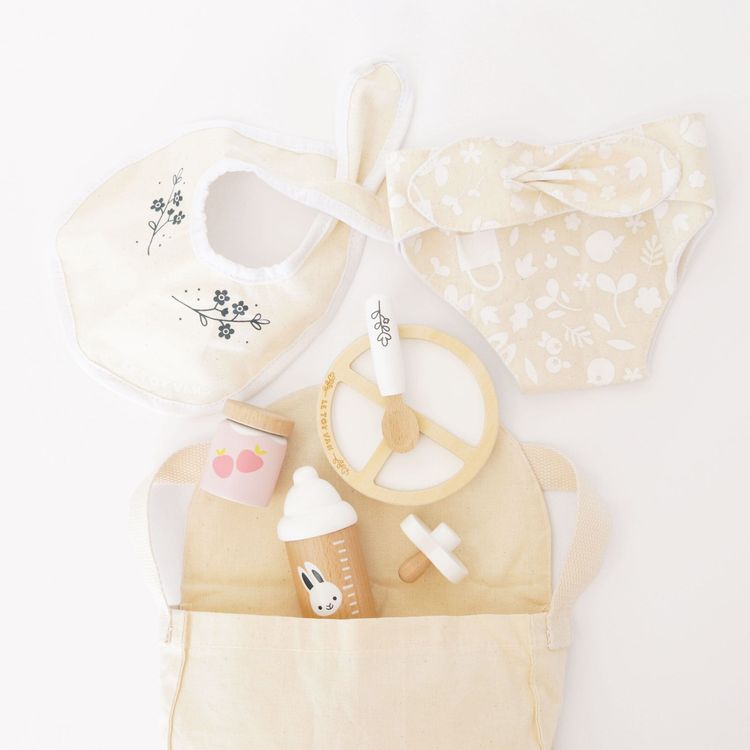 Dolls Nursing Kit & Bag – 8 Pieces - FAO Schwarz
