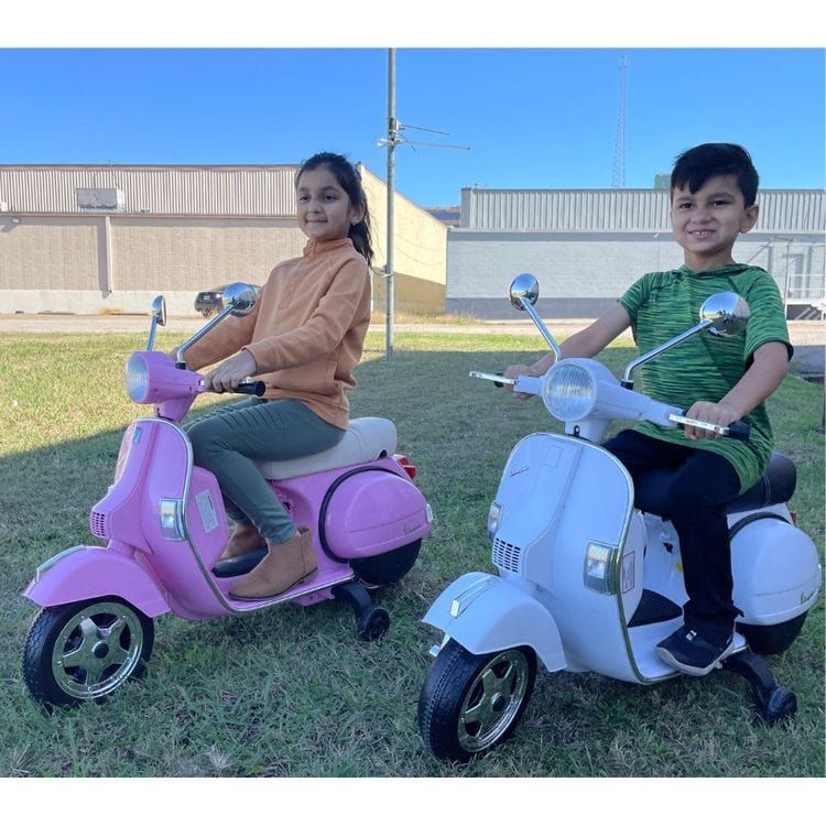 Vespa Scooter 12V White - FAO Schwarz