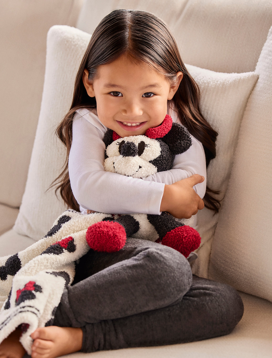 CozyChic® Disney Classic Minnie Mouse Blanket Buddie - FAO Schwarz