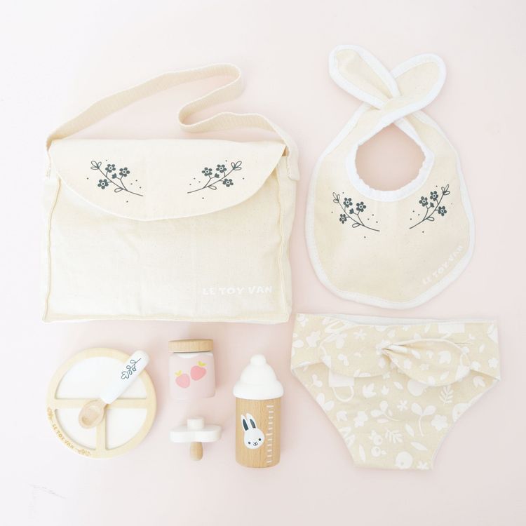 Dolls Nursing Kit & Bag – 8 Pieces - FAO Schwarz