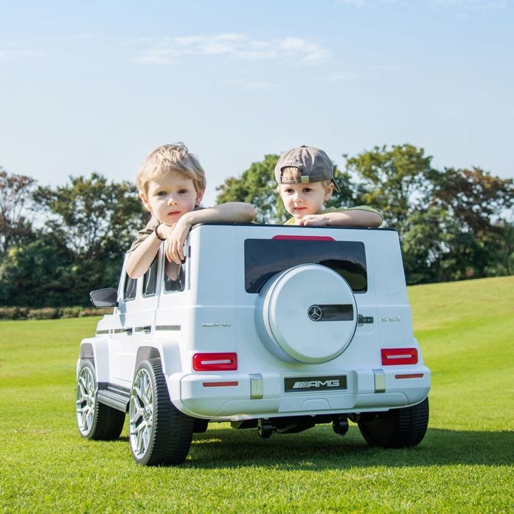 24V 4×4 Mercedes Benz G63 AMG 2 Seater Ride On Car - FAO Schwarz